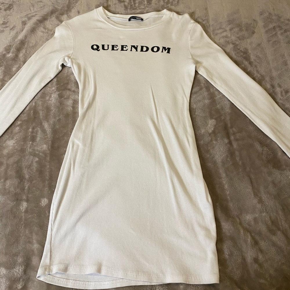 White long sleeve dress